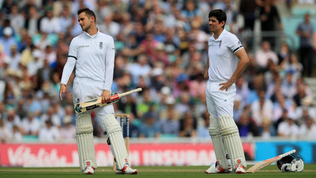 An unchanged England will bat after winning the toss in the fourth and final Test against Pakistan