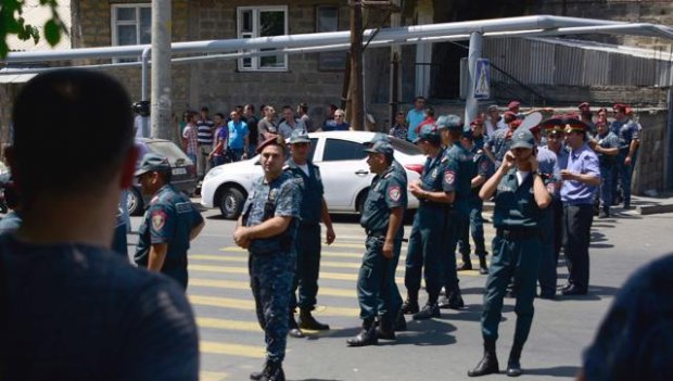 Armenian Protesters Clash With Riot Police Amid Hostage Crisis