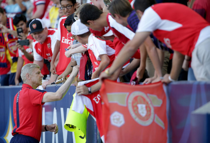 Arsene Wenger has reassured supporters that Arsenal remain “on alert” in the transfer market