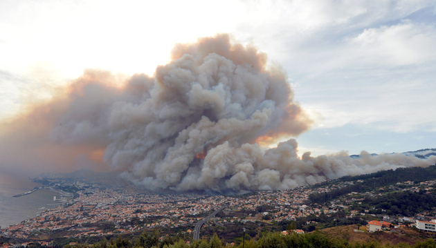 Wild fires spread in southern France