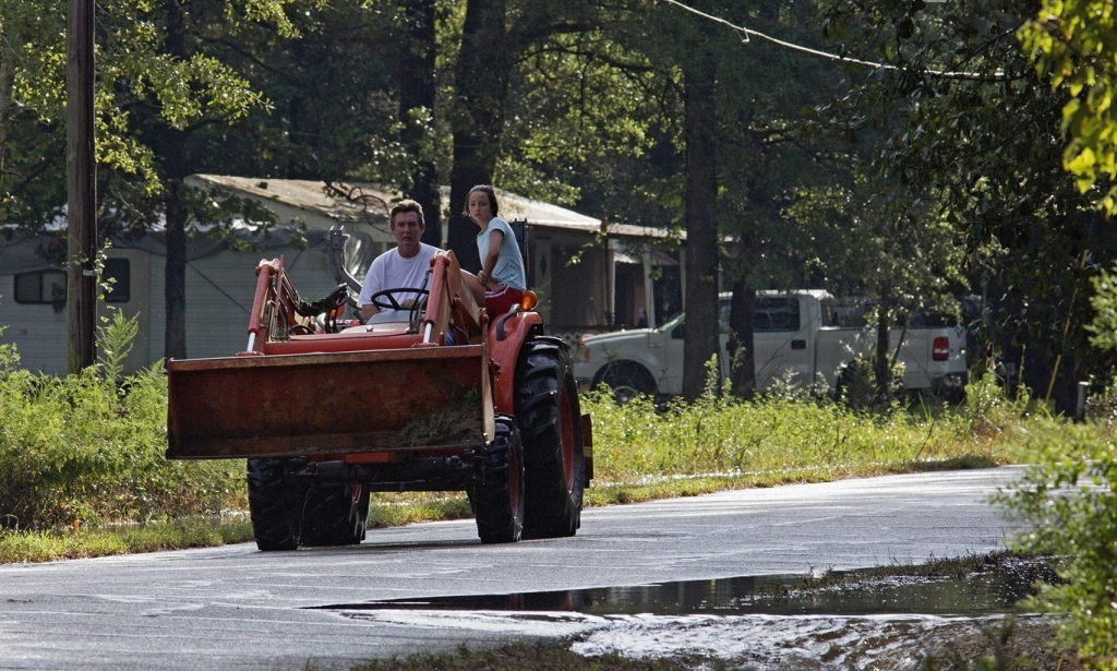 Rising floodwater leaves thousands homeless in Louisiana