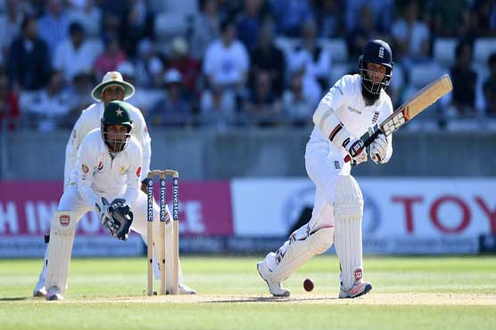 At stumps England were 414 for five in their second innings a lead of 311 runs