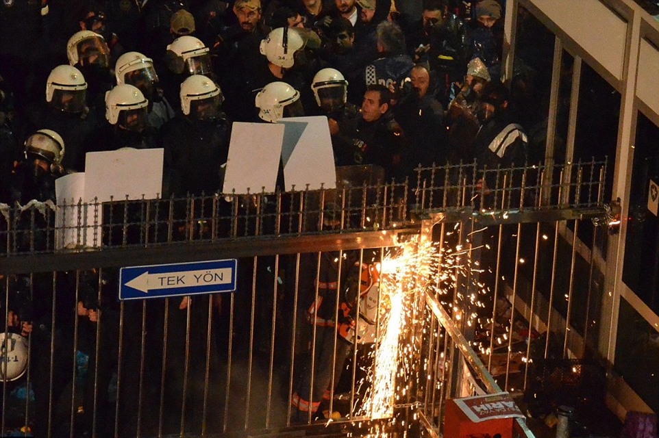 Turkish-police-force-stormed-headquarters-at-three-Istanbul-courts-on-Monday