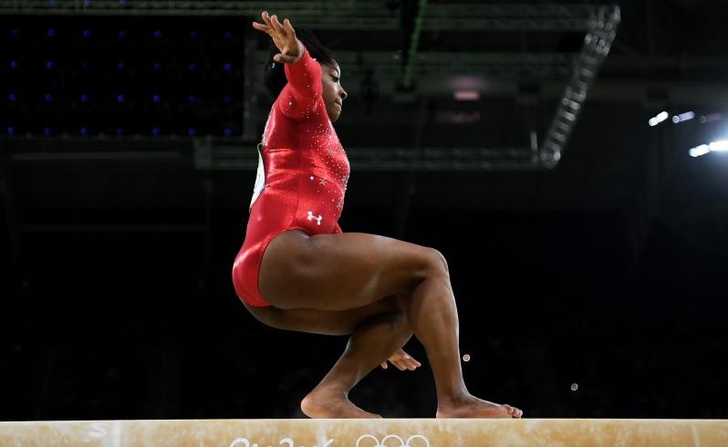 Laurie Hernandez Gets Silver, Simone Biles Bronze in Shocking Olympics Women's Beam Finals