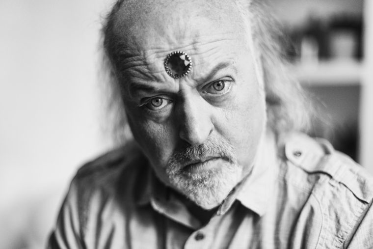 Bill Bailey with his'eye of wisdom filming a promo for new Playstation 4 game
'No Mans Sky&#039