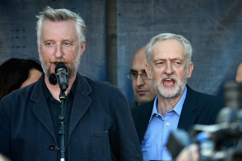 Billy Bragg turns on '20th Century Labour man&#039 Jeremy Corbyn