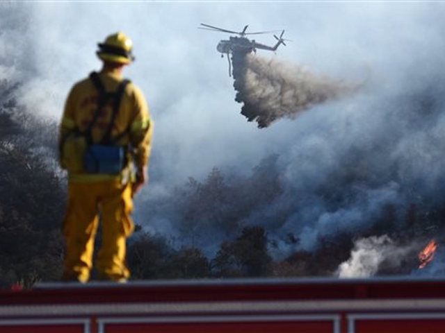 State of Emergency Declared, 82000 Evacuated After Southern California's Blue Cut Fire Explodes to 18000 Acres