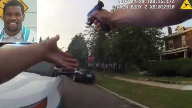 Bodycam video shows the fatal shooting of Paul O'Neal by Chicago police