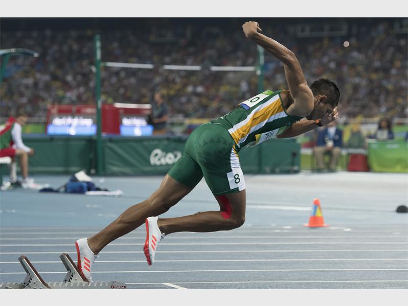 Wayde van Niekerk smashes Michael Johnson's record to claim Olympic 400m gold