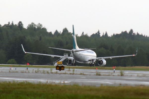 WestJet flight travelling from Vancouver to Ottawa diverted to Thunder Bay