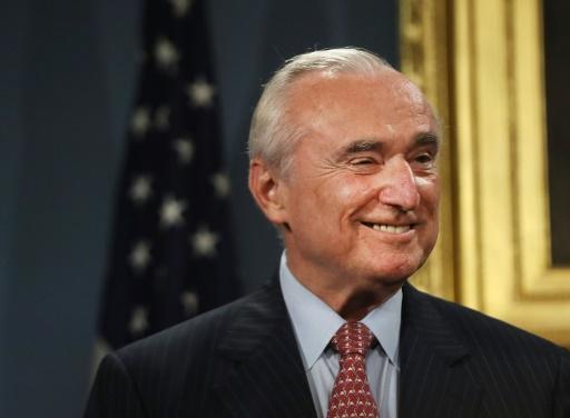 Bratton steps down as New York police chief in September