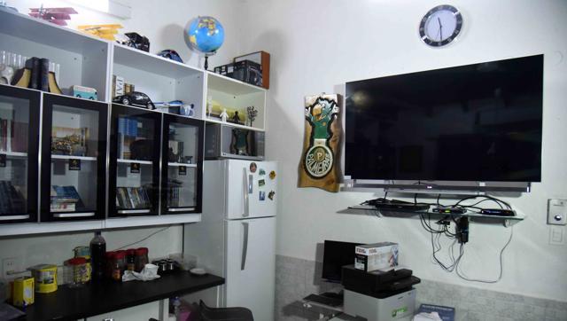 Plasma TV, DVD collection, AC: Drug lord turns jail cell into luxury suite