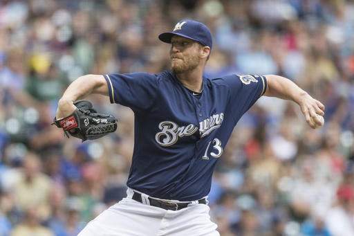 Reports: Brewers trade Lucroy to Cleveland Indians