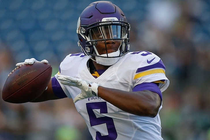 Report: Teddy Bridgewater Hurts Knee In Practice