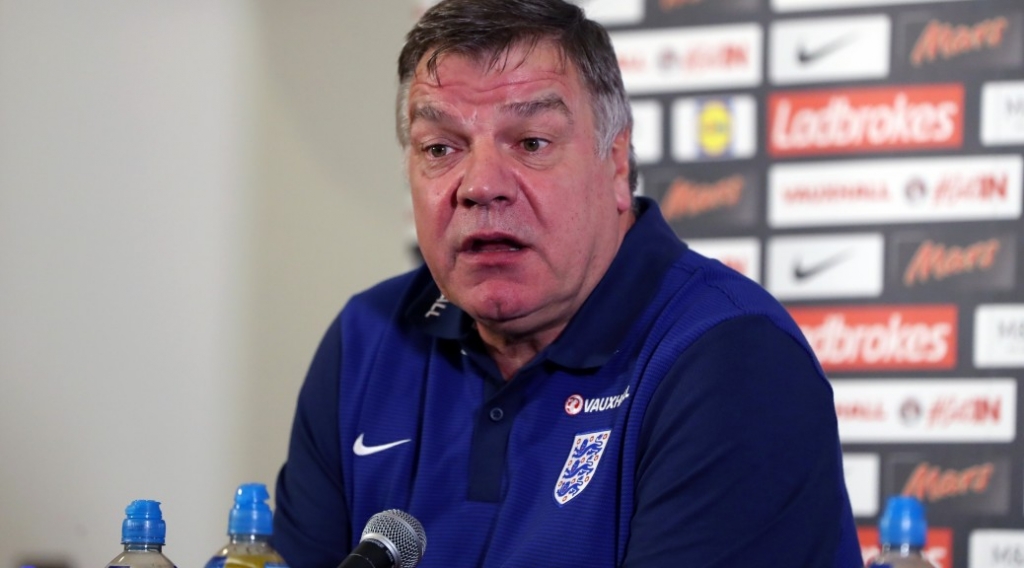 Wayne Rooney retains England captaincy under new boss Allardyce