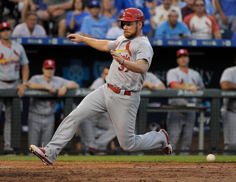 Cardinals lose shortstop to broken bone in hand