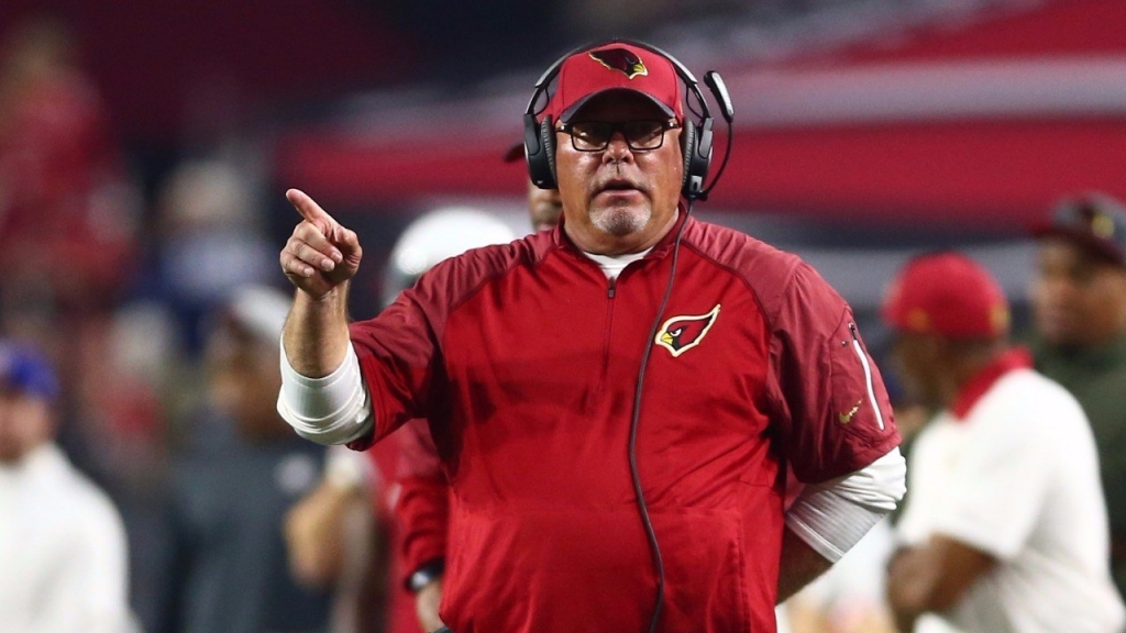 Cards coach Arians hospitalized for stomach pain