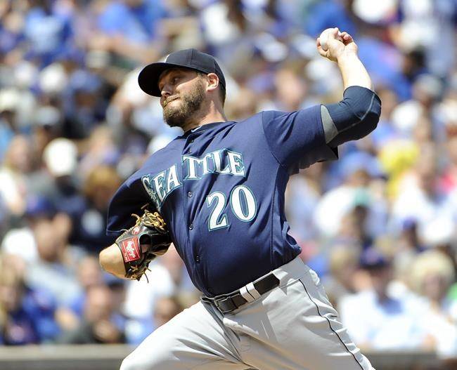 Short day for Hisashi Iwakuma, long day for Mariners in loss to Cubs