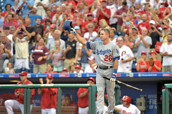 Chase Utley gets ovation in return to Citizens Bank Park