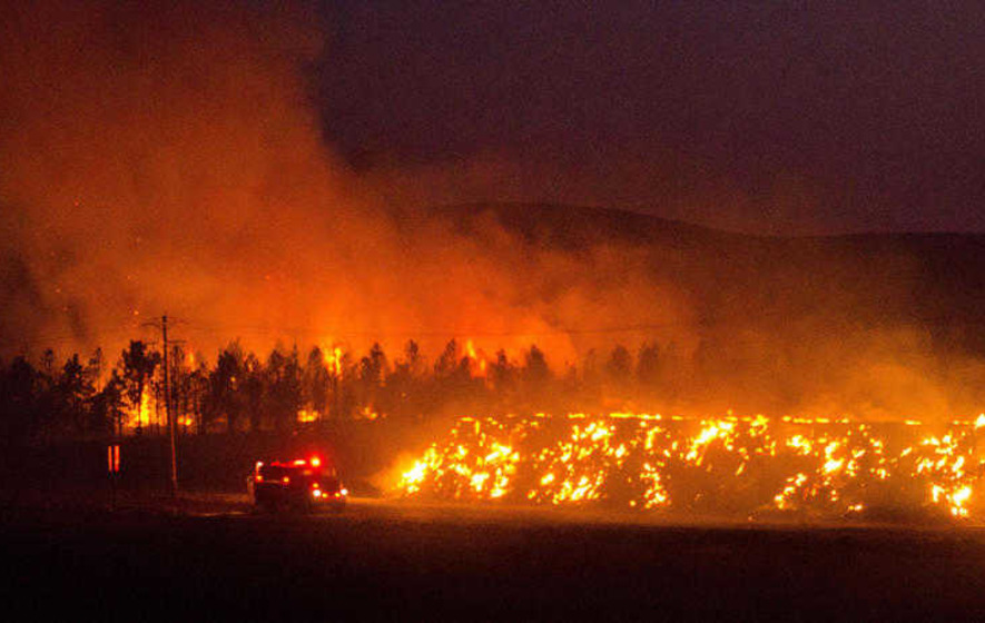 Evacuation orders lifted for 80,000 people as California wildfires are contained