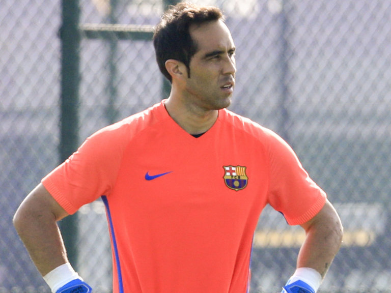 Claudio Bravo has agreed a four-year deal with Man City