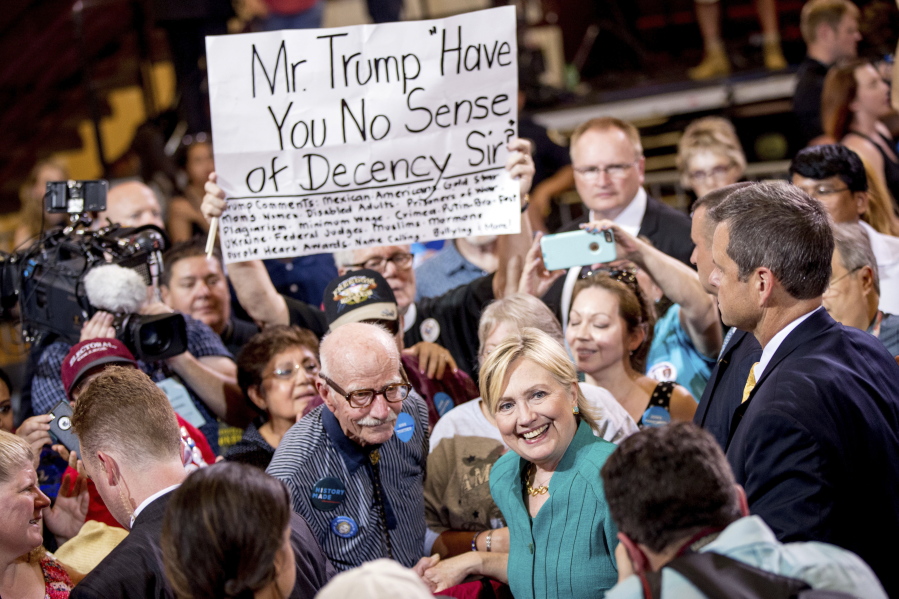 Mike Pence apologizes to VIP over seating flap