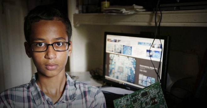 Attorneys for 'Clock Boy' Plan to File Federal Lawsuit