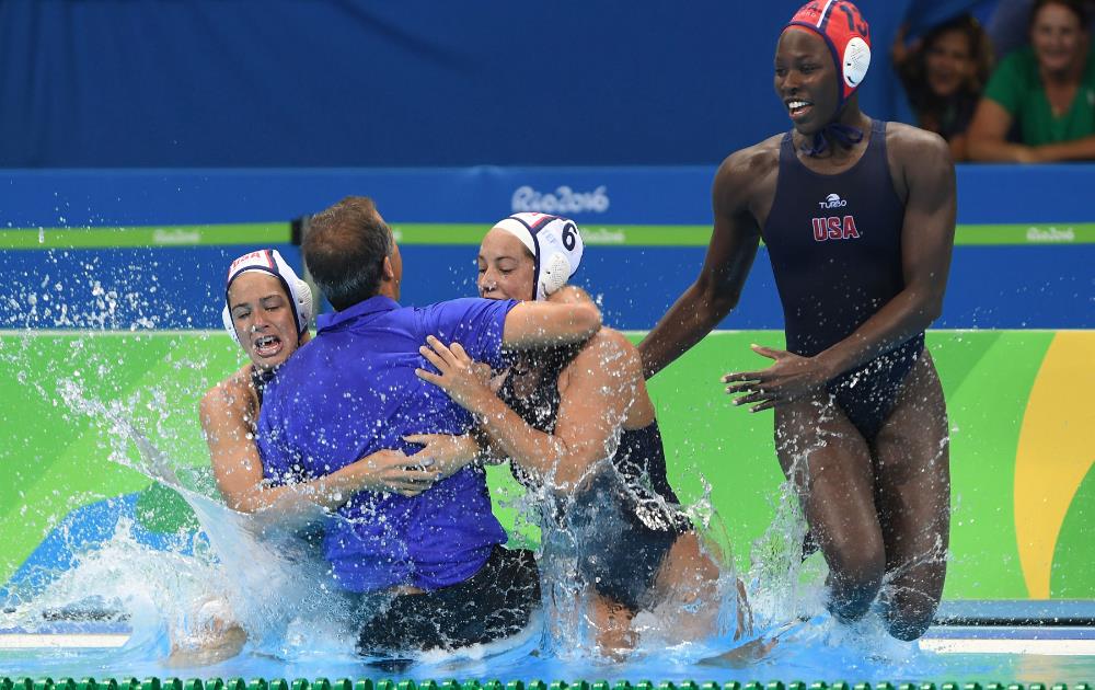 USA defeat Italy to take gold in women's water polo final