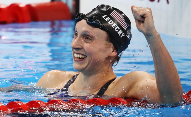 Ledecky breaks records