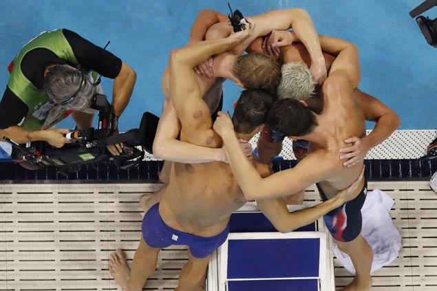 USA tops 4x200-m relay as Michael Phelps hikes Olympic gold medal haul to 21