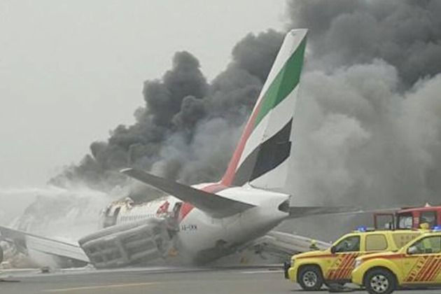 DUBAI U.A.E. – An Emirates flight caught fire while making an emergency stop in Dubai en route from southern’s India’s Thiruvananthapuram