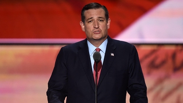 Defiant Ted Cruz drives home new attack on Republican Donald Trump