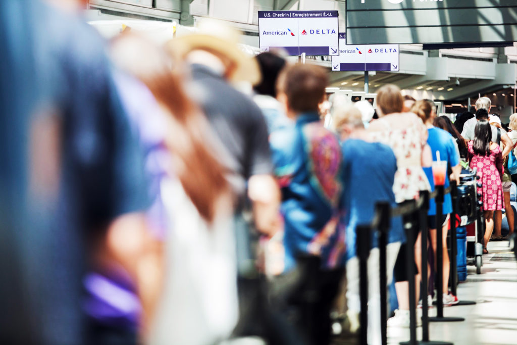 Delta cancelling nearly 250 flights this morning