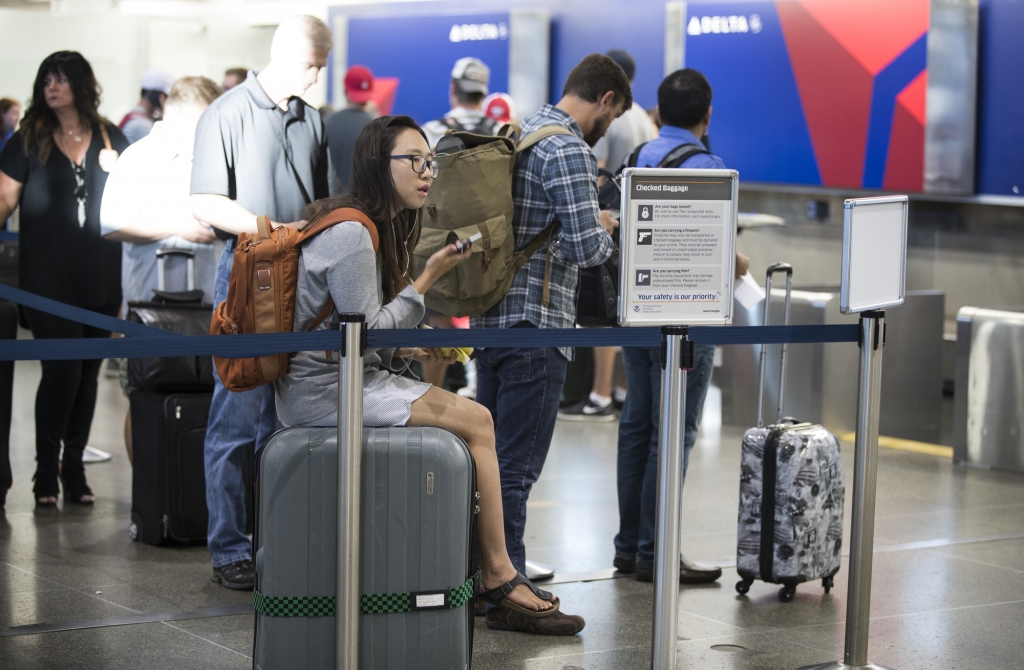 Delta CEO apologizes after worldwide ground stop