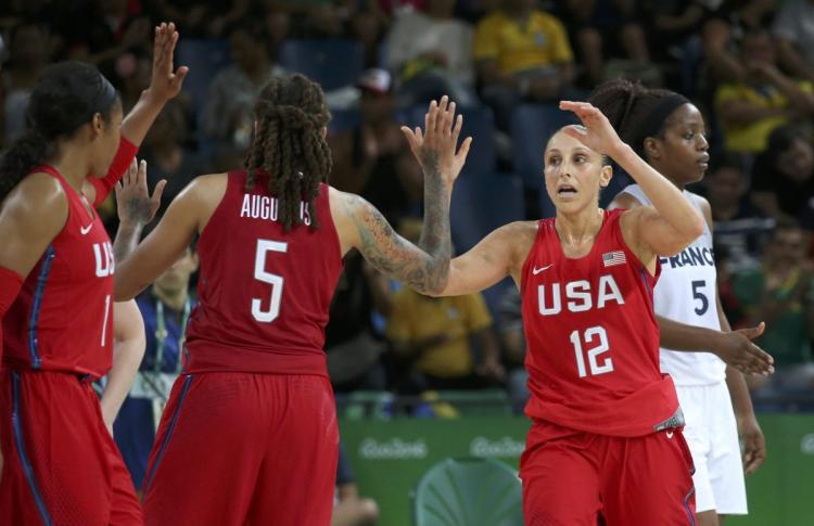 Diana Taurasi leads the U.S. with 18 points in its semifinal victory over France