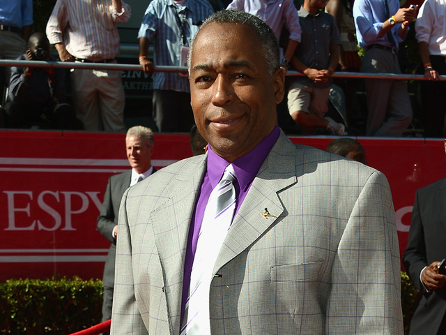 Versatile ESPN sportscaster John Saunders dies at 61