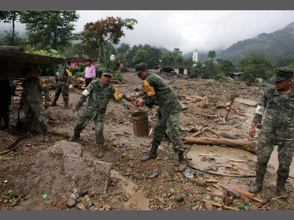 Hurricane Earl Mexico death toll rises to 39 as new storm threatens