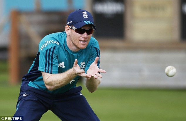 Eoin Morgan's side will have to overcome more than distractions to beat Pakistan at Lord's