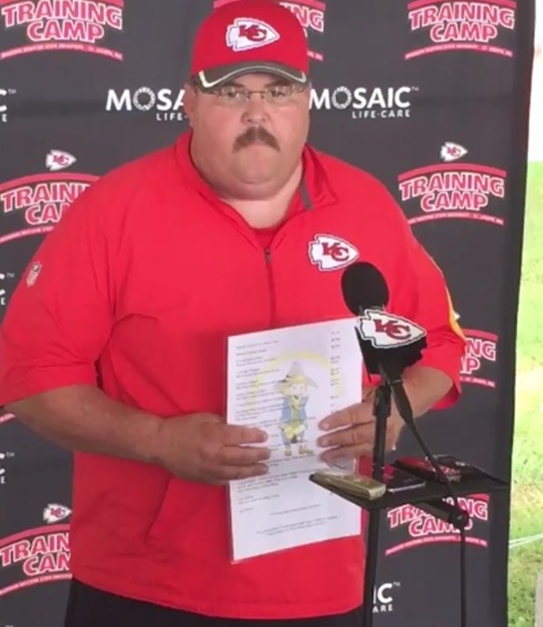 Andy Reid duplicate takes over Chiefs press conference