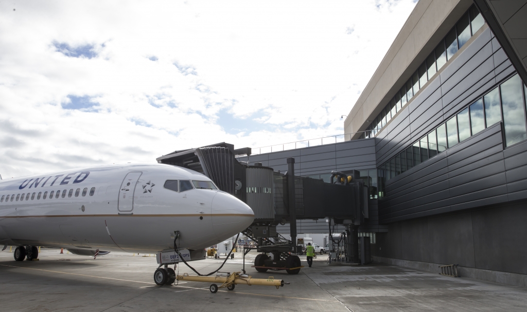 United Airlines plane