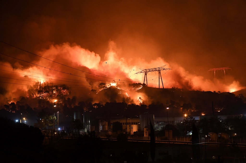 Fires burn over Les Pennes Mirabeau