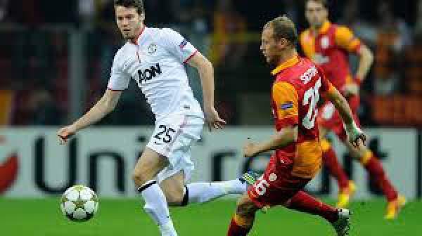 Galatasaray vs Manchester United Live Score