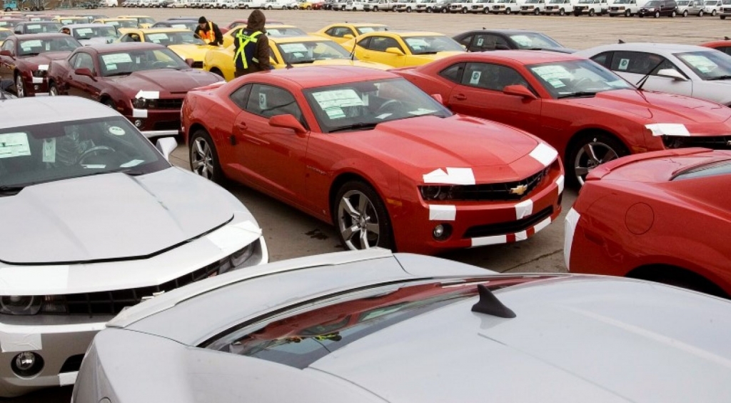 Union votes for strike mandate in Canadian auto talks