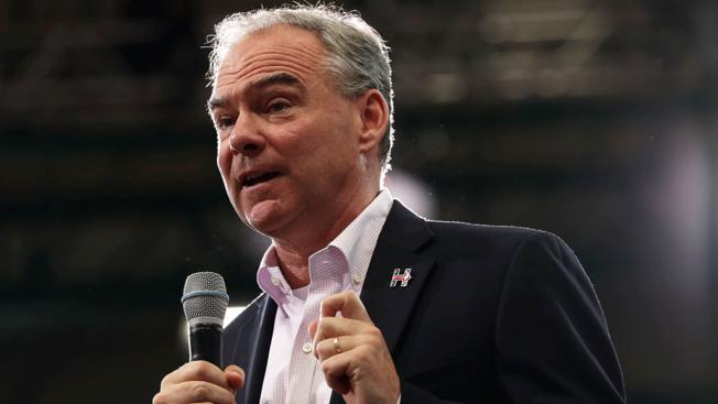 Getty Images Democratic vice presidential candidate Sen. Tim Kaine speaks to voters during a campaign event