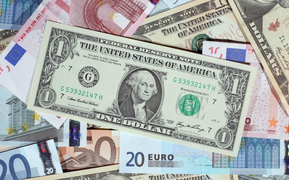 The Euro Comes Under Increasing Pressure