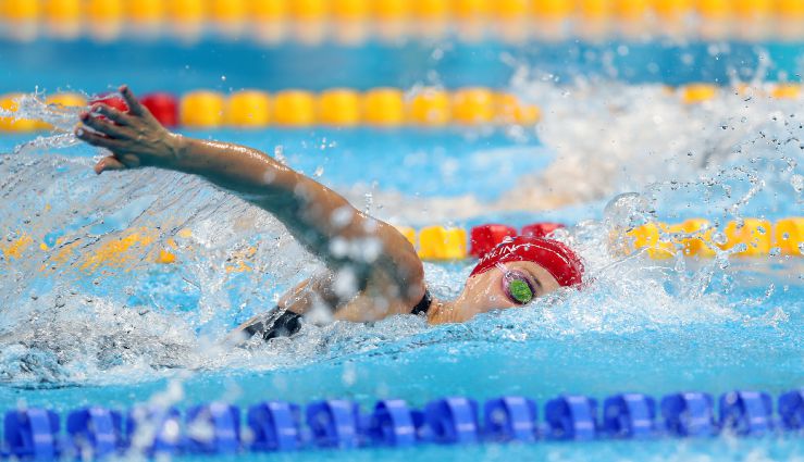 Great Britain's Jazz Carlin swam her way to a silver medal in the 800m freestyle