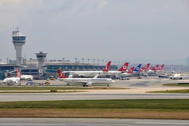 Turkish Airlines executive sacked after coup attempt sues for unfair dismissal