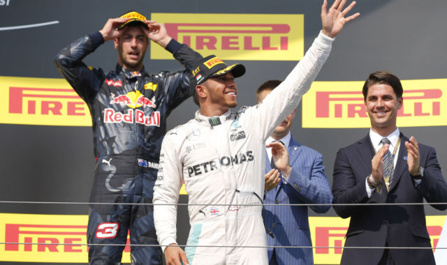 Hamilton Doesn't Think He Leads F1 Title Race