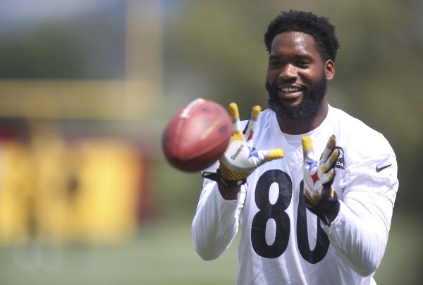 Ladarius Green having 'recurring headaches,' still has not practiced with Steelers