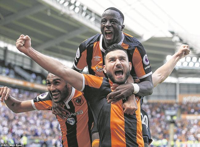 Hull City stuns champs in PL opener